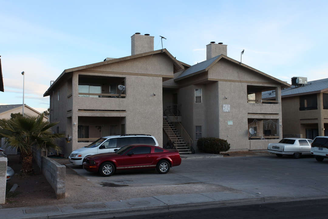 6236 Yerba Ln in Las Vegas, NV - Building Photo