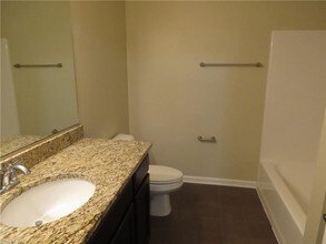 1747 Blase Nemeth Rd in Painesville, OH - Foto de edificio - Building Photo