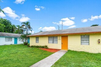 4787 Gulfstream Rd in Lake Worth Beach, FL - Building Photo - Building Photo