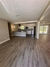2104 N Allendale Ave in Sarasota, FL - Building Photo - Building Photo