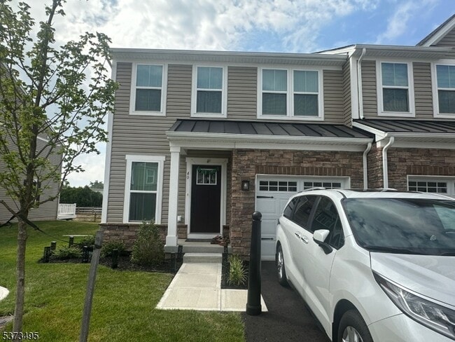 property at 40 Owen Ct