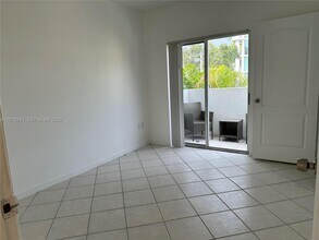 3051 SW 27th Ave in Miami, FL - Building Photo - Building Photo