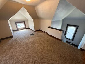 15401 Grovewood Ave in Cleveland, OH - Building Photo - Building Photo