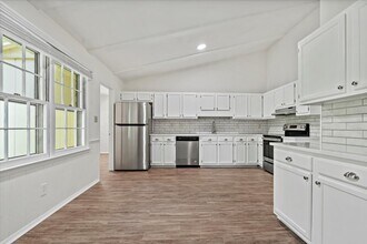 9605 Leeswood Ln in Matthews, NC - Building Photo - Building Photo