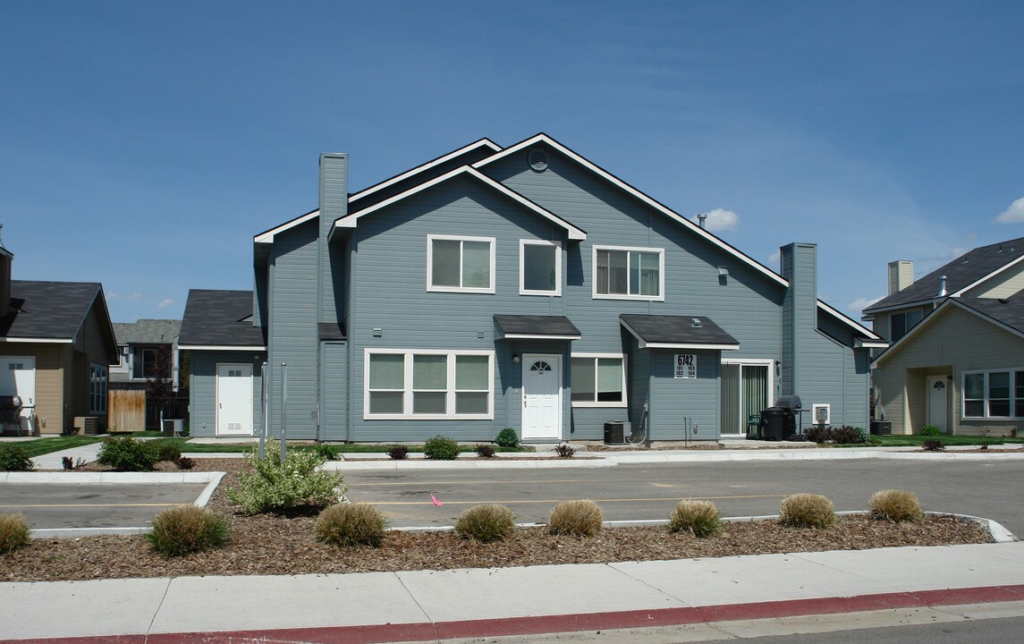 Wexburg Village in Boise, ID - Foto de edificio