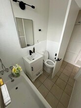 25 Bennett Ave in Long Beach, CA - Building Photo - Building Photo