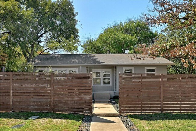 1203 W 40th St in Austin, TX - Building Photo - Building Photo