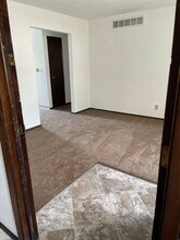 2205 Stoneybrook Rd in Pekin, IL - Building Photo - Building Photo