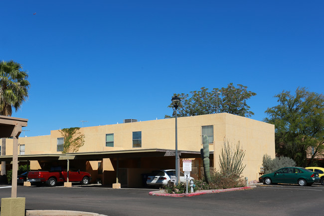 Limberlost Village in Tucson, AZ - Building Photo - Building Photo