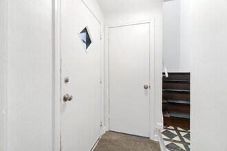 6569 Rosemoor St, Unit 2 in Pittsburgh, PA - Building Photo - Building Photo