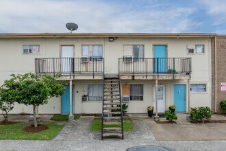 Winkler Drive in Houston, TX - Building Photo - Building Photo