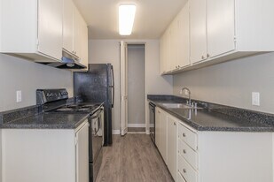 Park Place Apartments in Roseville, CA - Building Photo