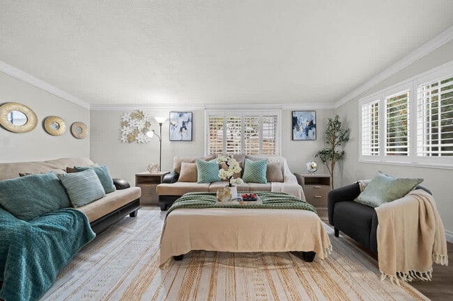 10150 Sierra Madre Rd