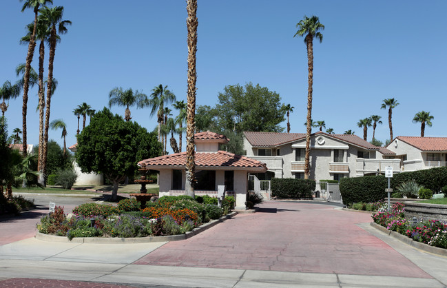 Mesquite Country Club Condos in Palm Springs, CA - Building Photo - Building Photo