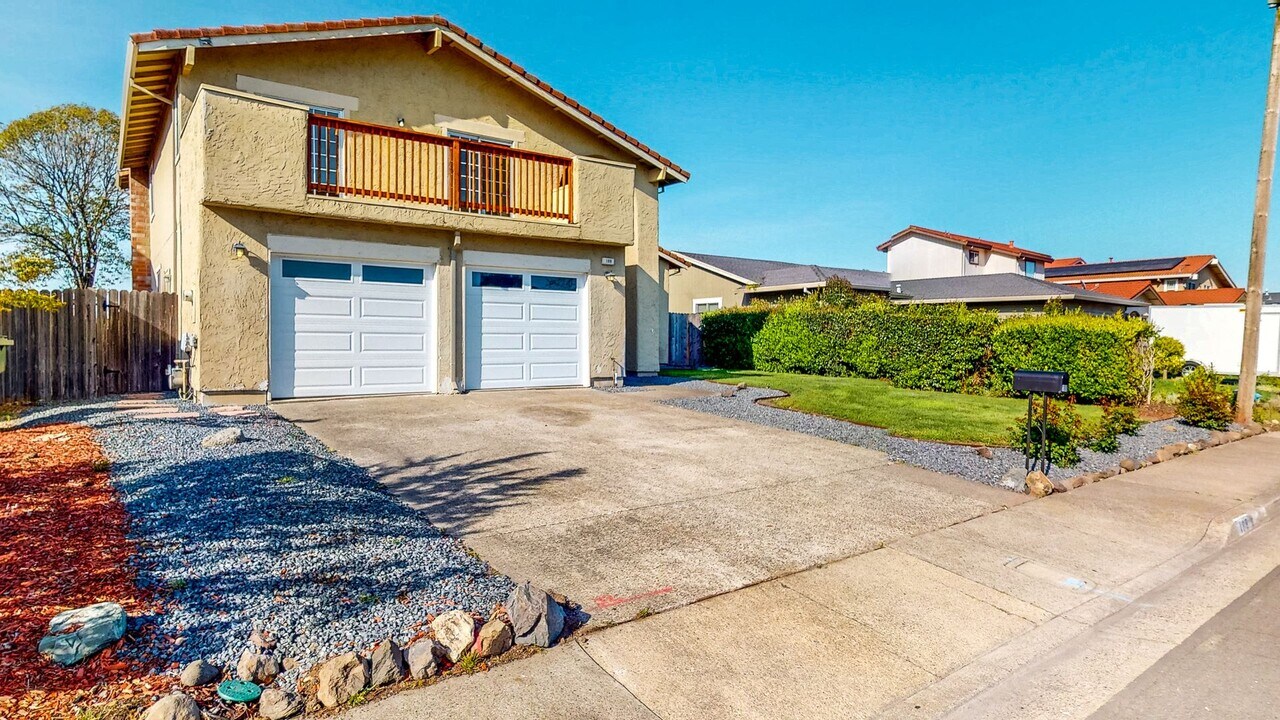 188 Firethorn Dr in Rohnert Park, CA - Building Photo