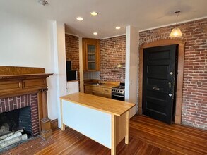 1137 Massachusetts Ave in Cambridge, MA - Building Photo - Building Photo