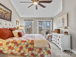 13820 Queens Harbor Rd in Charlotte, NC - Building Photo - Building Photo