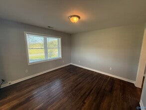 113 Rich Ln in Owens Cross Roads, AL - Foto de edificio - Building Photo