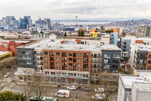 Patent 523 in Seattle, WA - Building Photo