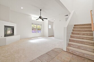 7023 Vuelta Vistoso in Santa Fe, NM - Building Photo - Building Photo