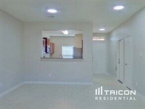 6173 Chalk Hollow Dr in Fort Worth, TX - Foto de edificio - Building Photo