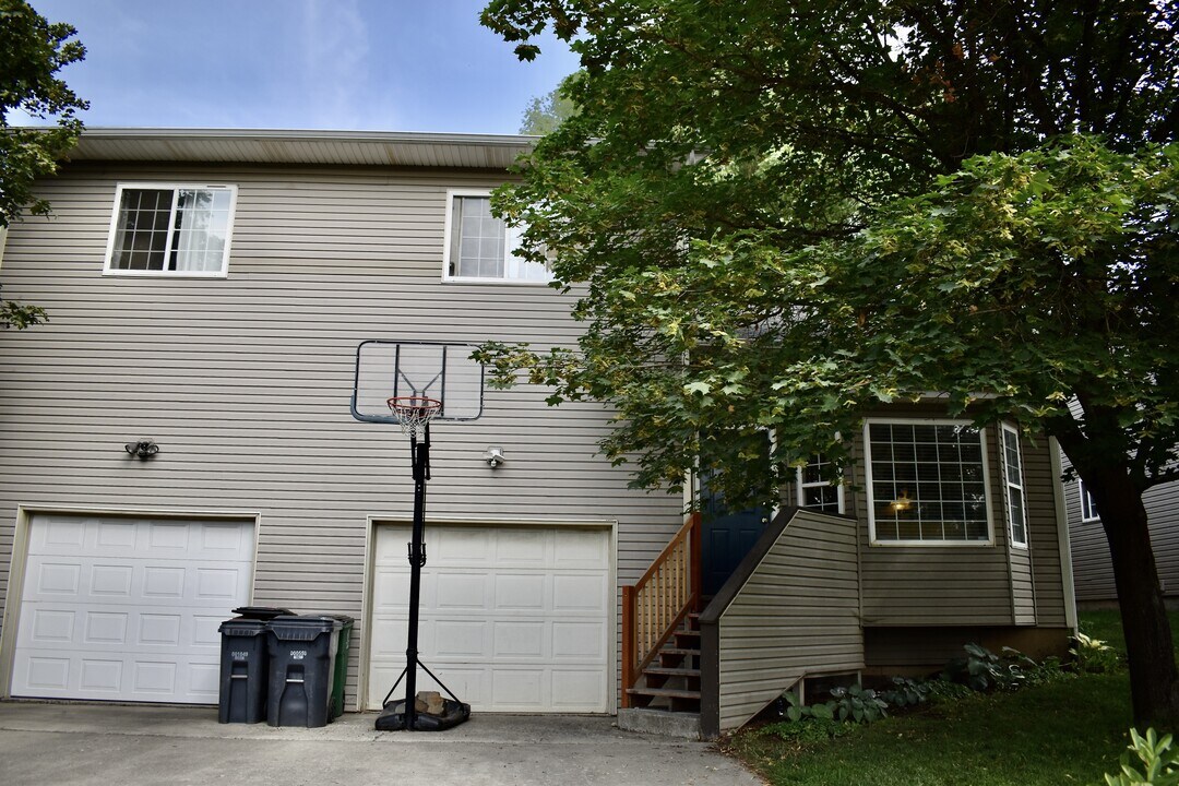 704 Polk St in Moscow, ID - Building Photo