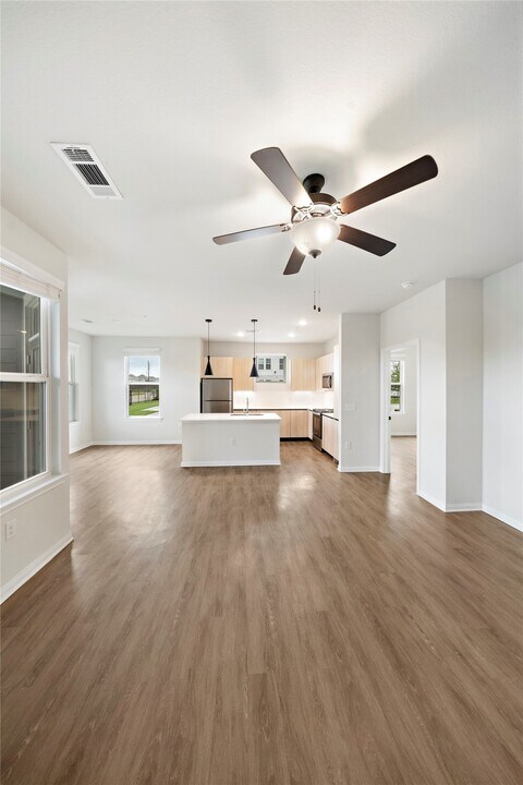 17000 Bissonnet St in Richmond, TX - Building Photo