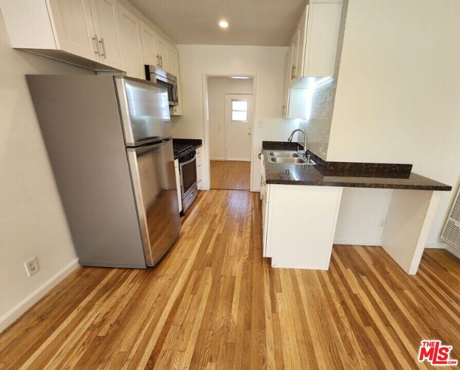 12219 Ocean Park Blvd in Los Angeles, CA - Building Photo