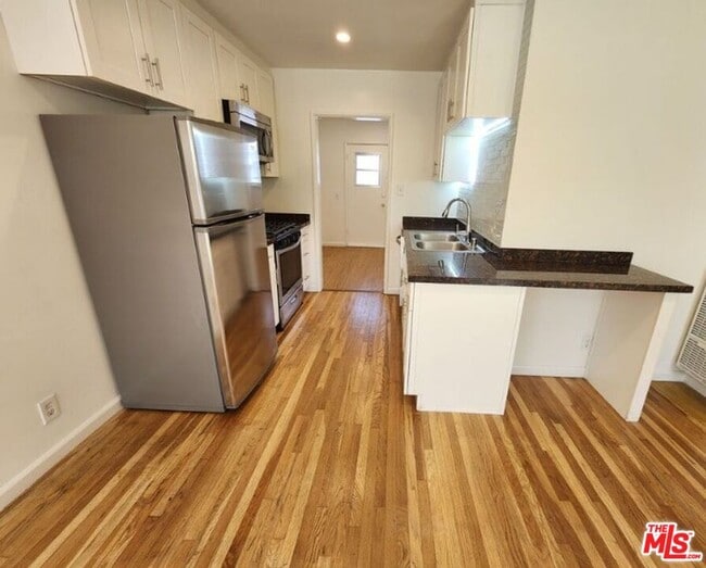 property at 12219 Ocean Park Blvd