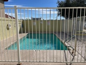 5402 Marcella Ave, Unit 301A in Laredo, TX - Building Photo - Building Photo