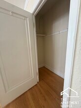 532 W Arlington Pl, Unit 218 in Chicago, IL - Building Photo - Building Photo