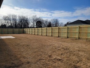 923 N Labrador Ave in Republic, MO - Building Photo - Building Photo