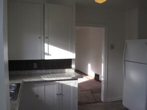 807 St Helens St in Yakima, WA - Building Photo - Building Photo