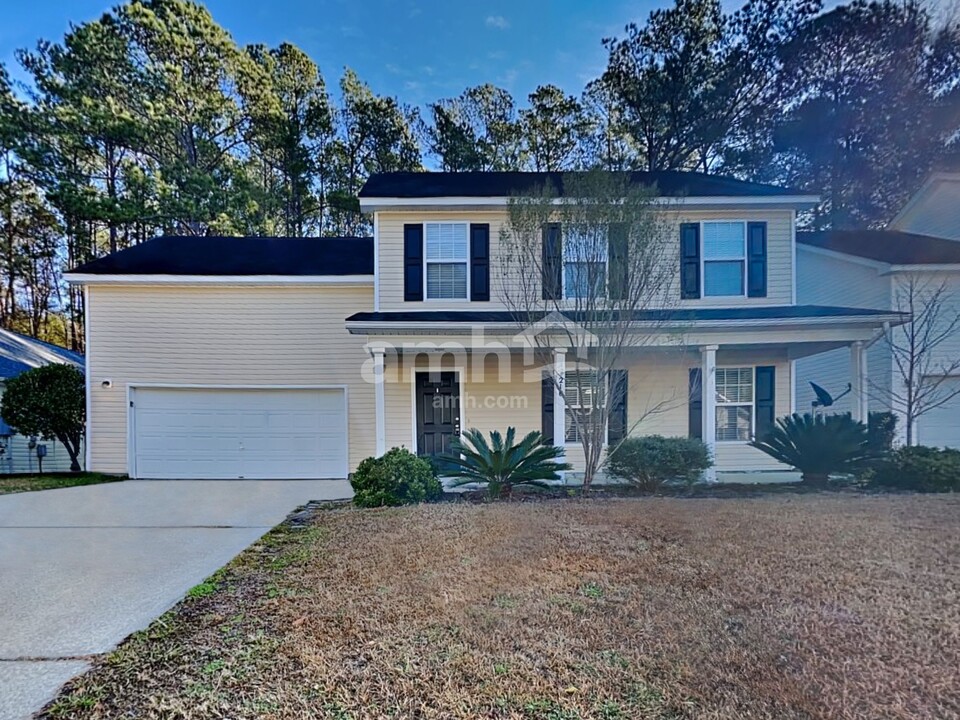 210 Trickle Dr in Summerville, SC - Building Photo