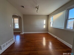 164 French St in Bridgeport, CT - Building Photo - Building Photo