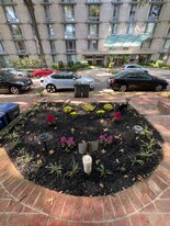 951 25th St NW, Unit DC 951 in Washington, DC - Building Photo - Building Photo