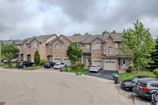 470 Faith Dr in Mississauga, ON - Building Photo - Building Photo