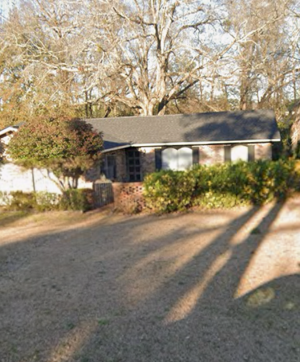 1300 N Cheney Dr in Vidalia, GA - Building Photo