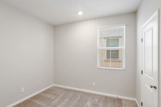 2275 Teatro Ave in Henderson, NV - Building Photo - Building Photo