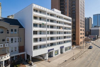 Mainstreet Place in Calgary, AB - Building Photo - Building Photo