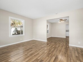 2140 E Floradora Ave in Fresno, CA - Building Photo - Building Photo