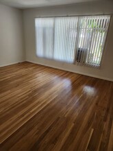 1347 N Alta Vista Blvd in Los Angeles, CA - Building Photo - Building Photo