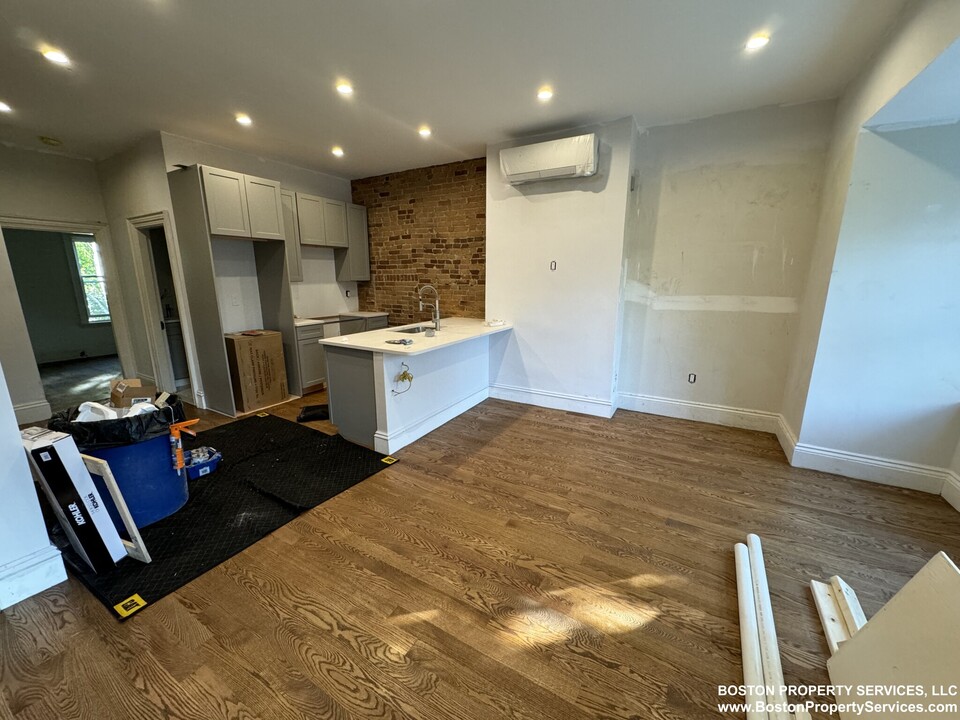 15 Worthington St, Unit 3 in Boston, MA - Building Photo