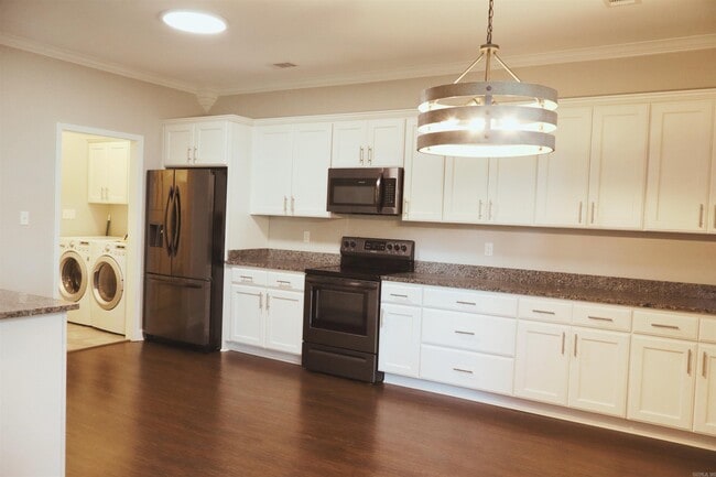 205 Windcrest Cir in Hot Springs, AR - Building Photo - Building Photo