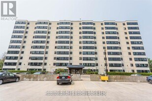 600 Grenfell Dr in London, ON - Building Photo