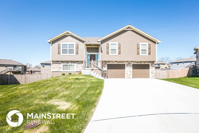 property at 512 Gunnar Dr
