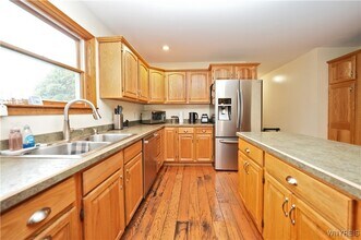 922 Pletcher Rd in Youngstown, NY - Building Photo - Building Photo
