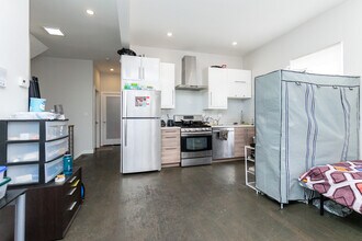 78 Forest St in Boston, MA - Foto de edificio - Building Photo