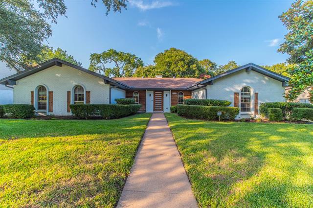 property at 2605 Briarwood Dr