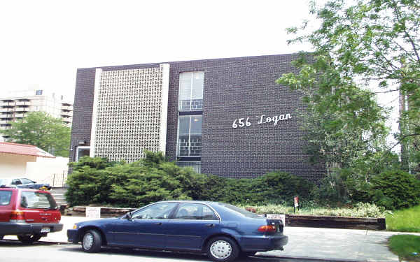 656 Logan St in Denver, CO - Foto de edificio - Building Photo